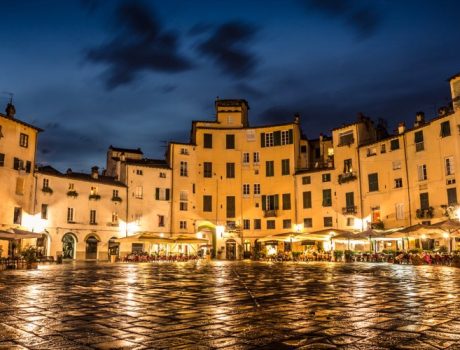 Amphitheater,Square,In,Lucca,After,Rain.,Tuscany,,Italy.